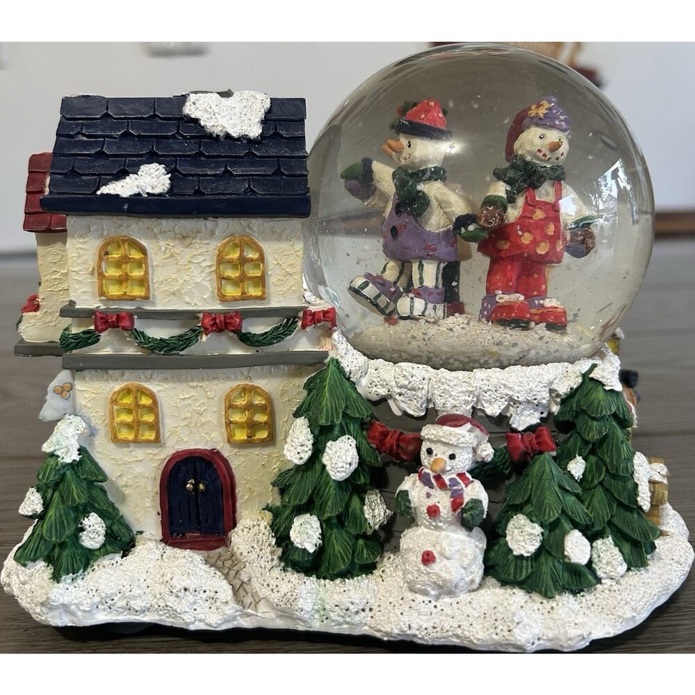 Holiday Treasures Musical Christmas Snow Globe Snowmen House Scene Vintage Decor